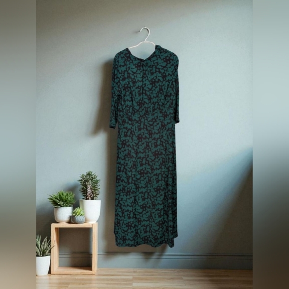 Lane Bryant Tie-Neck Open Back Midi Dress Size 14/16P (EUC) - Picture 1 of 15